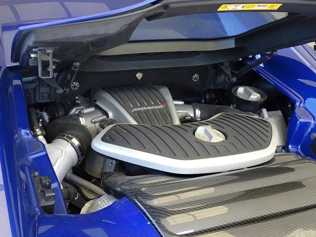 Used 2015 McLaren 650S Spider image 23