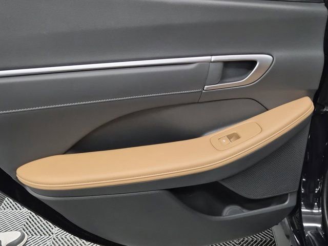 Used 2025 Hyundai Sonata Limited image 20