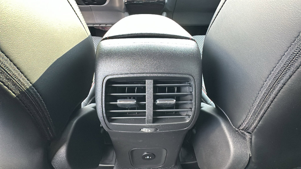 New 2026 Ford Escape ST-Line w/ Tech Pack #1 AWD/4WD image 25