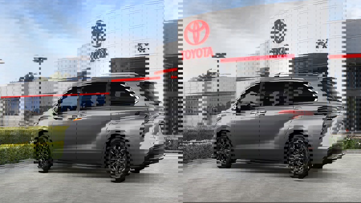 New 2026 Toyota Sienna Platinum AWD/4WD image 5