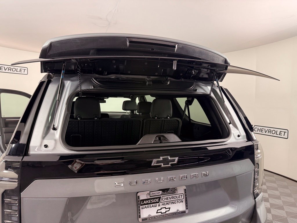 Used 2026 Chevrolet Suburban Premier w/ Sun And Tow Package AWD/4WD image 14