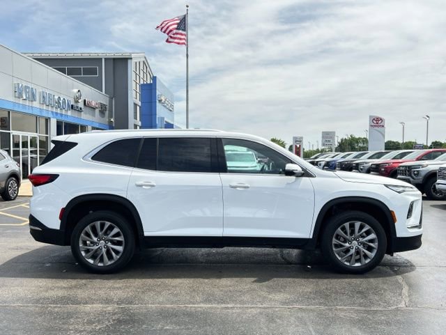 Used 2025 Buick Enclave Preferred w/ LPO, Floor Liner Package AWD/4WD image 13