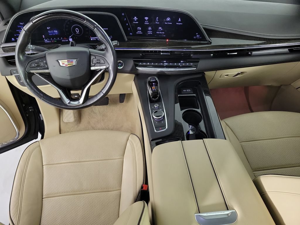 Used 2024 Cadillac Escalade Premium Luxury AWD/4WD image 16