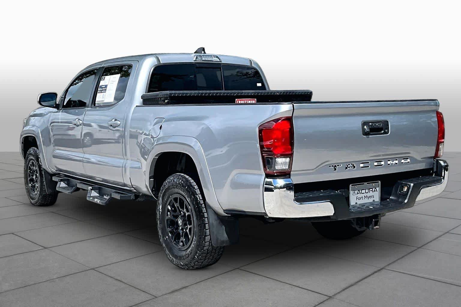 Used 2021 Toyota Tacoma SR5 RWD image 12