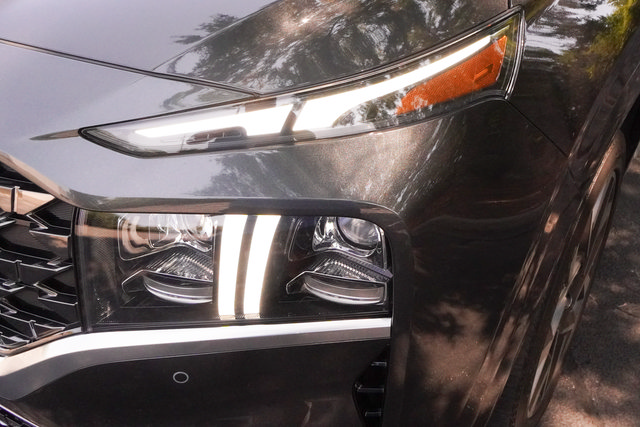 Used 2023 Hyundai Santa Fe Calligraphy AWD/4WD image 31