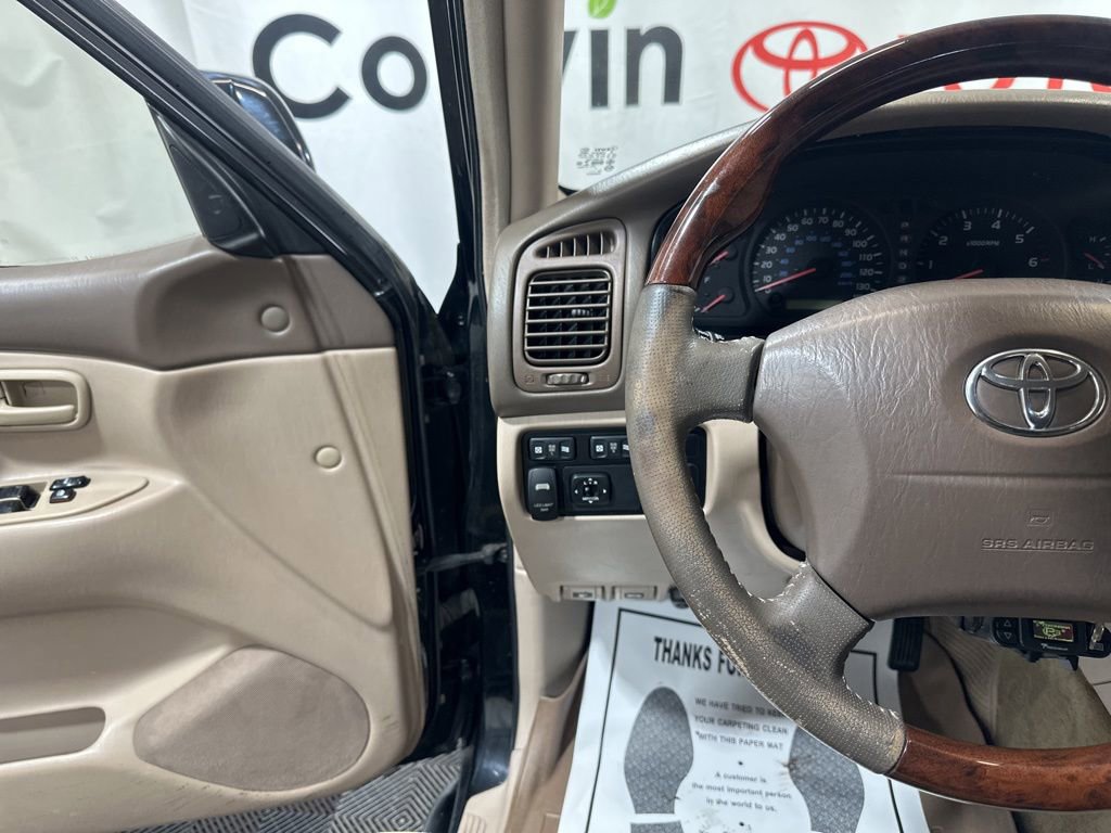 Used 2002 Toyota Land Cruiser image 26