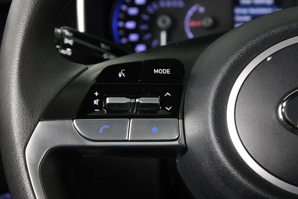 Certified 2024 Hyundai Santa Cruz SE image 24