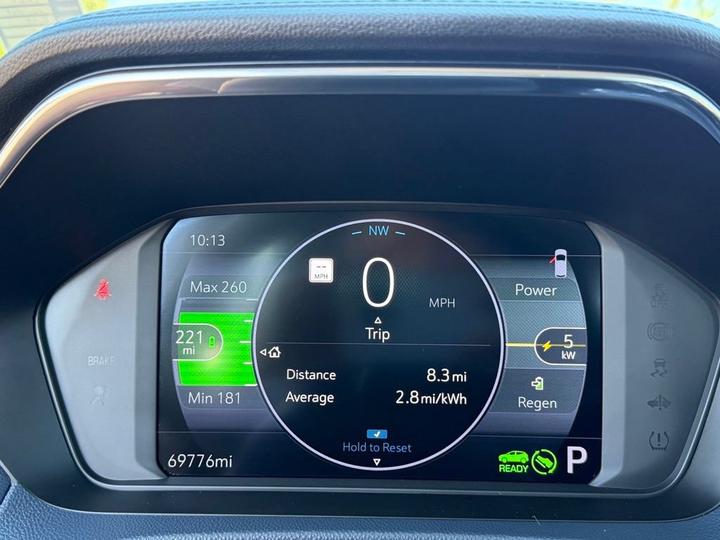Used 2023 Chevrolet Bolt EUV Premier w/ Sun & Sound Package FWD image 25