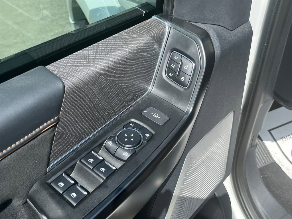 Used 2023 Ford F450 Platinum w/ Camper Package image 18