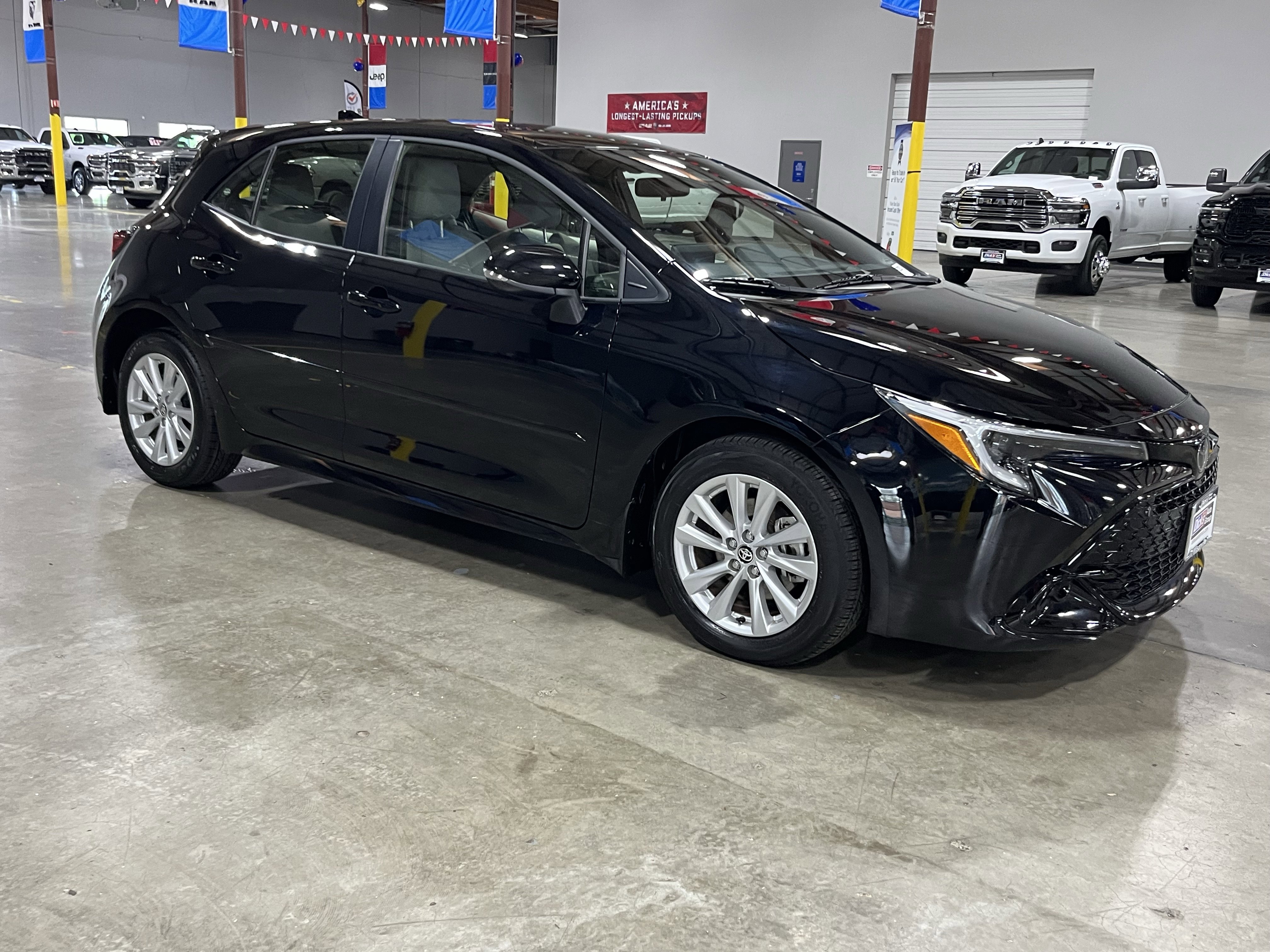 Used 2024 Toyota Corolla SE FWD image 7