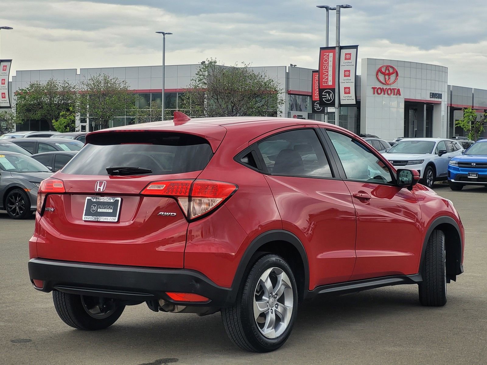 Used 2017 Honda HR-V EX image 4
