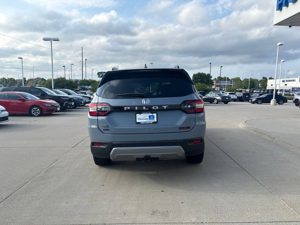 Certified 2026 Honda Pilot TrailSport image 6