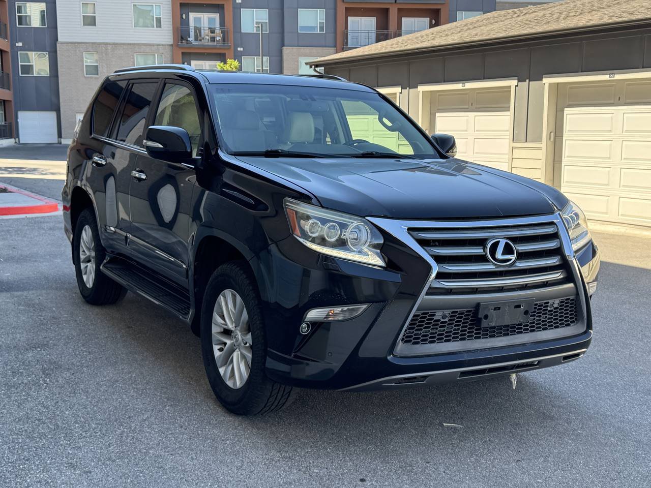 Used 2014 Lexus GX 460 w/ Premium Package AWD/4WD image 7