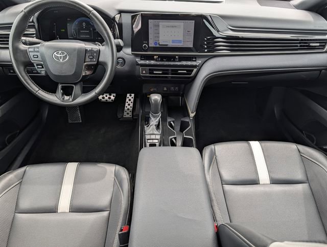Used 2025 Toyota Camry SE FWD image 12