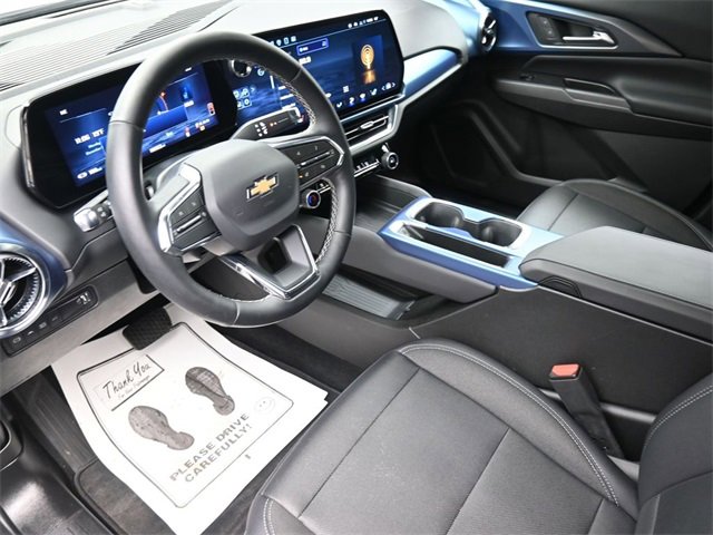 Used 2025 Chevrolet Equinox EV LT w/ Convenience Package image 12