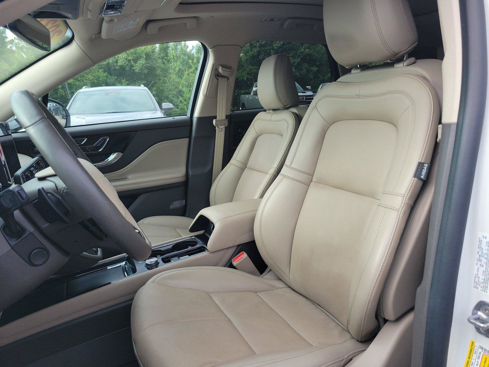 Used 2021 Lincoln Corsair Reserve w/ Elements Package FWD image 19
