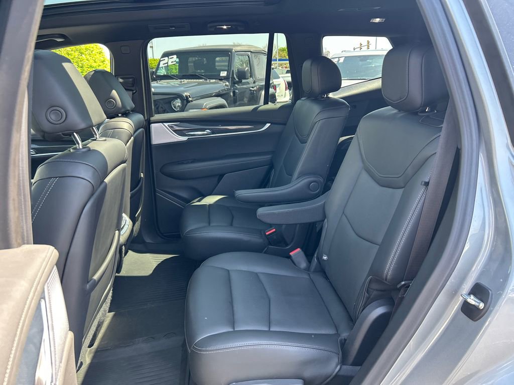 Used 2024 Cadillac XT6 Sport w/ Technology Package AWD/4WD image 36