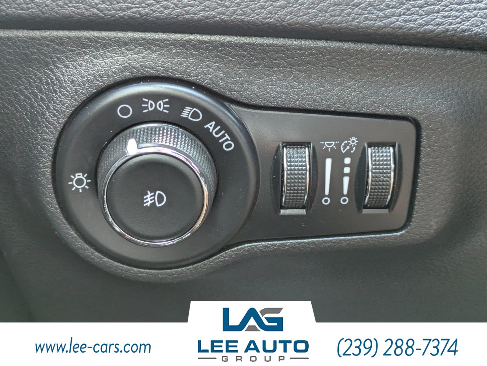 Used 2017 Jeep Compass Trailhawk w/ Leather Interior Group AWD/4WD image 20