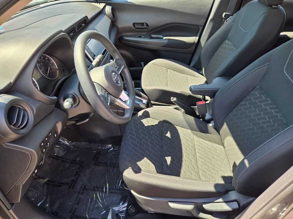 Certified 2021 Nissan Kicks S FWD image 10