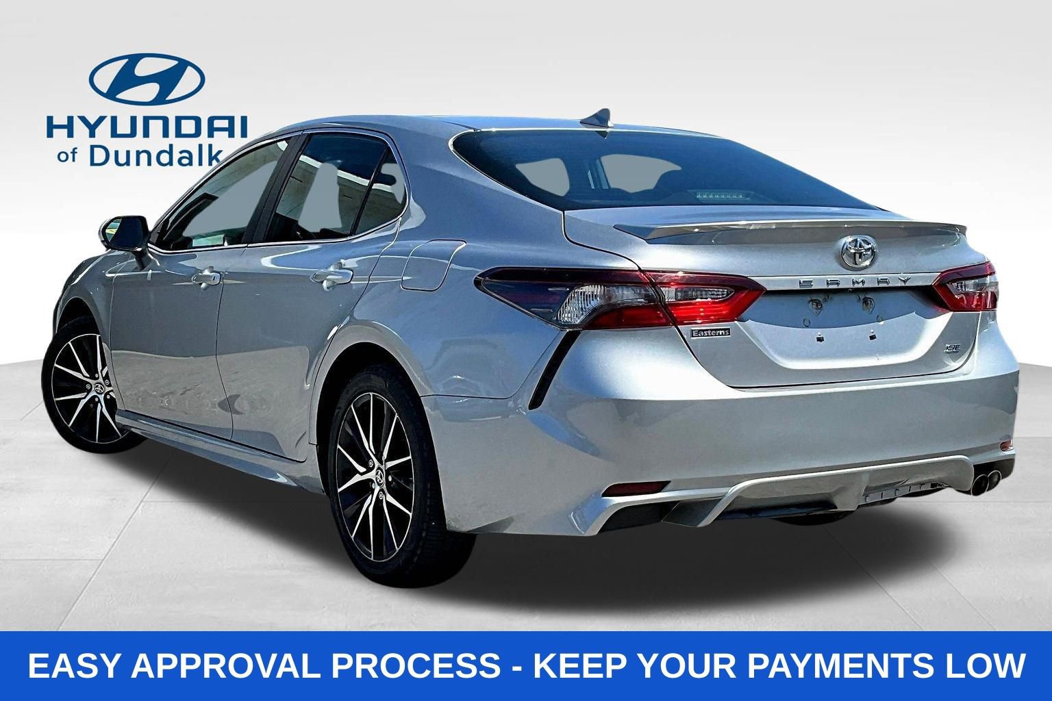 Used 2022 Toyota Camry SE image 5