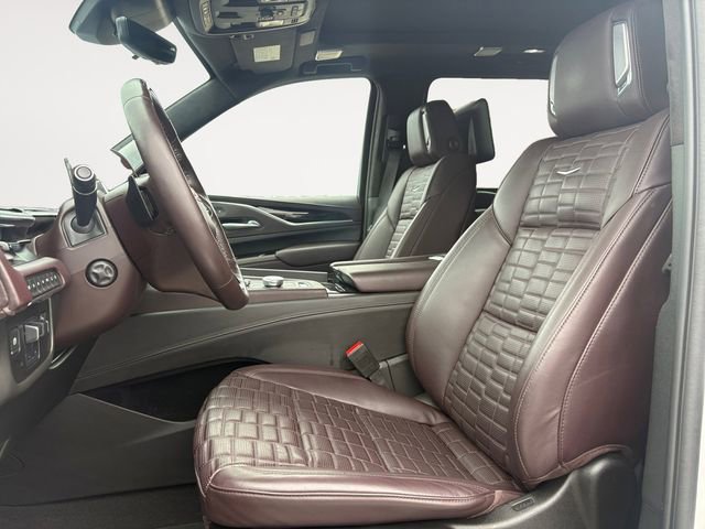 Certified 2024 Cadillac Escalade ESV Premium Luxury Platinum w/ Heavy-Duty Trailer Package AWD/4WD image 9