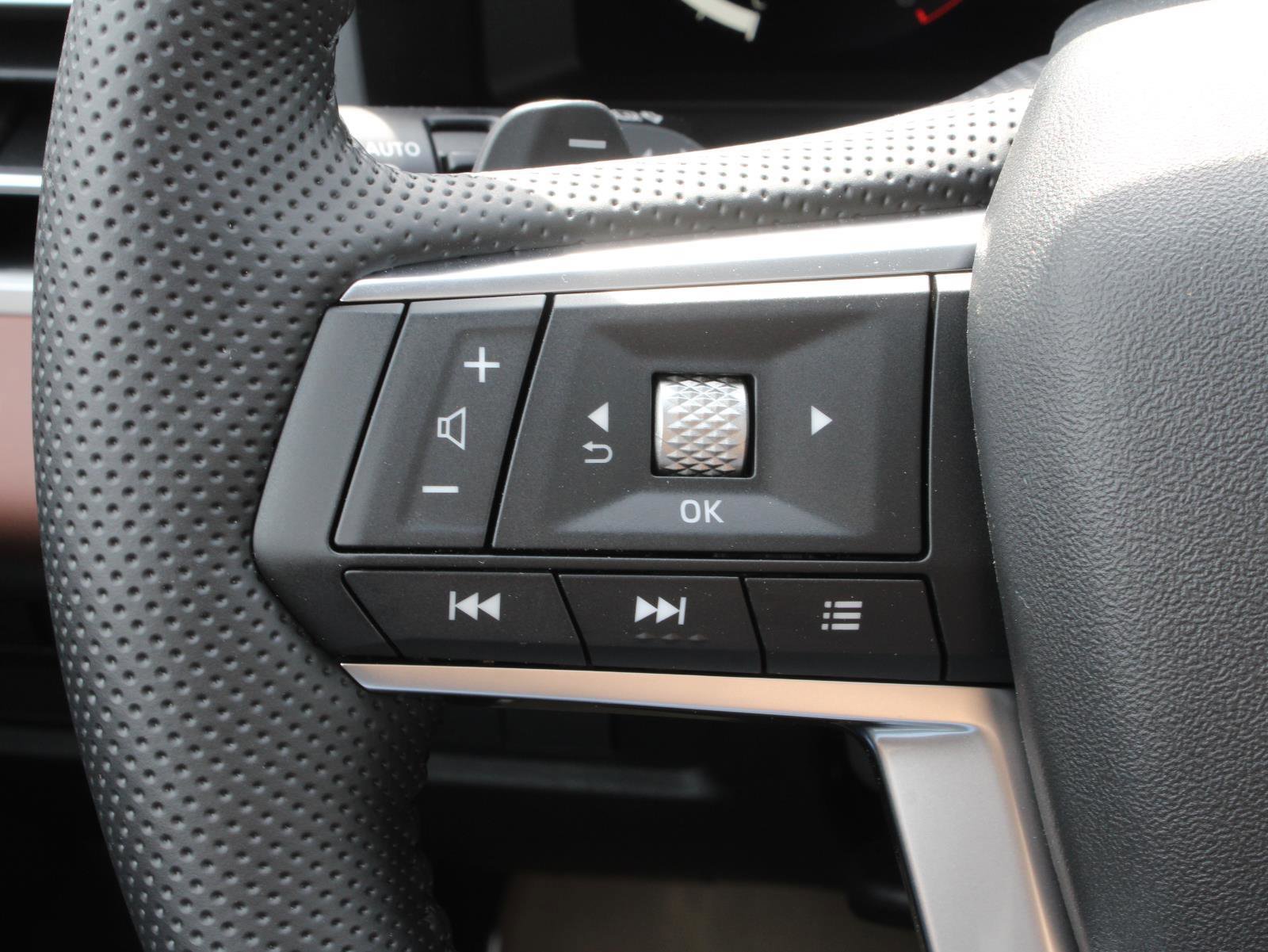 New 2025 Mitsubishi Outlander SEL image 33