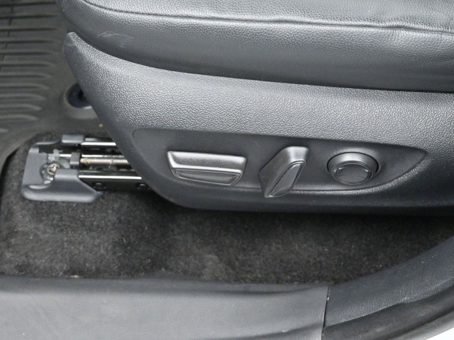 Used 2024 Toyota Grand Highlander XLE image 14