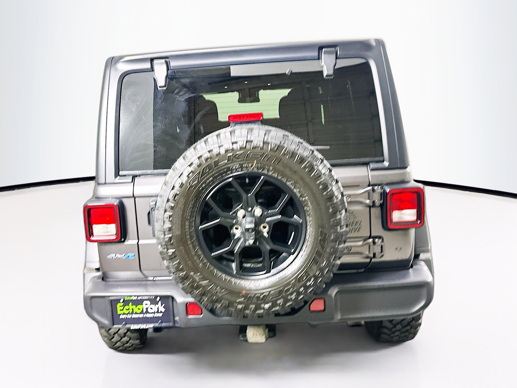 Used 2024 Jeep Wrangler Willys image 7