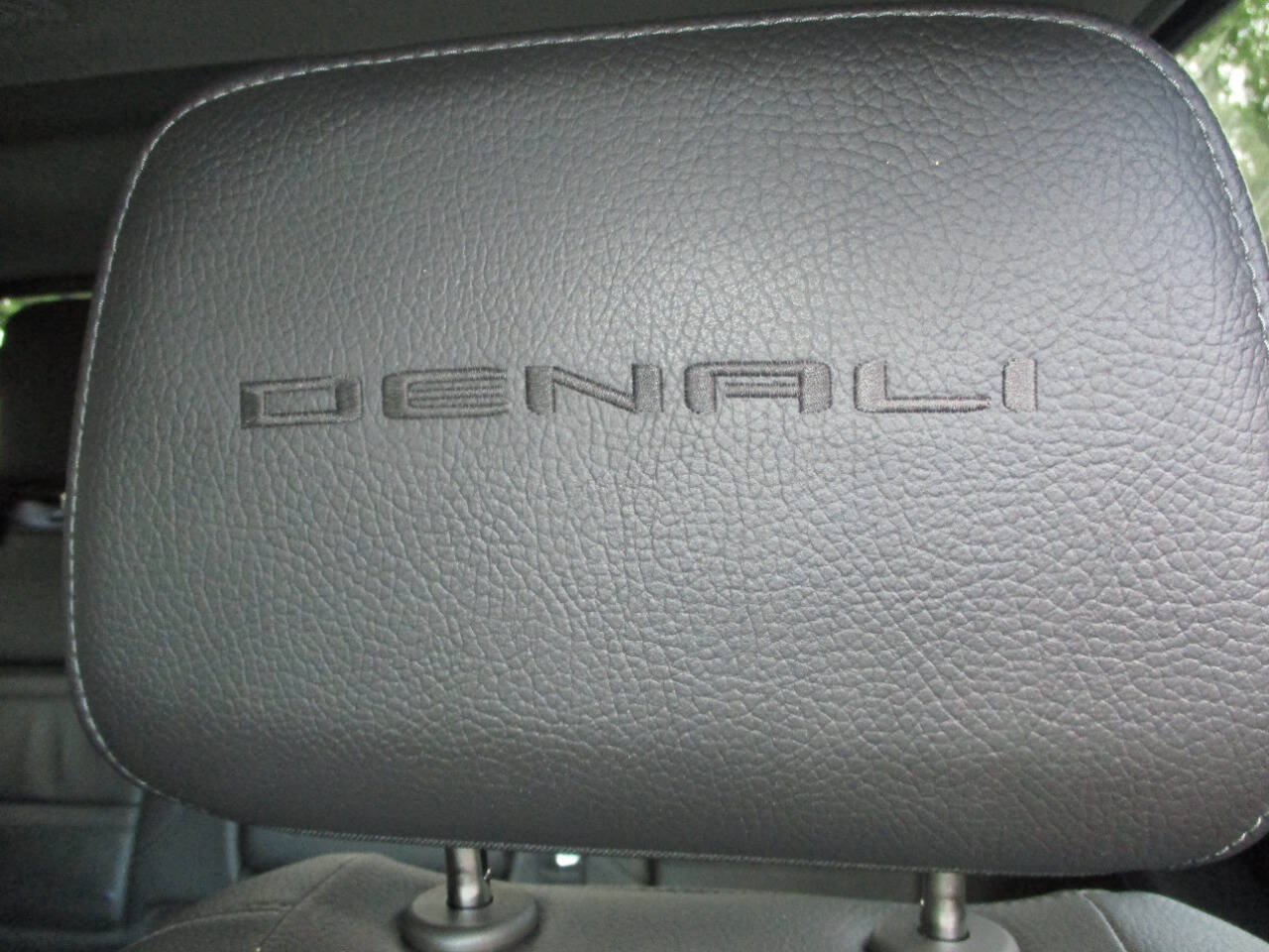 Used 2020 GMC Sierra 1500 Denali w/ Denali Ultimate Package AWD/4WD image 30