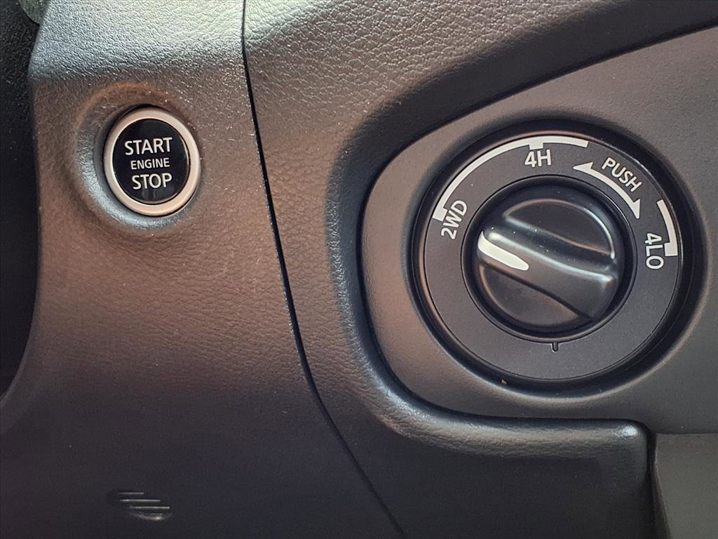 Used 2023 Nissan Frontier PRO-4X w/ Pro-4X Premium Package image 14