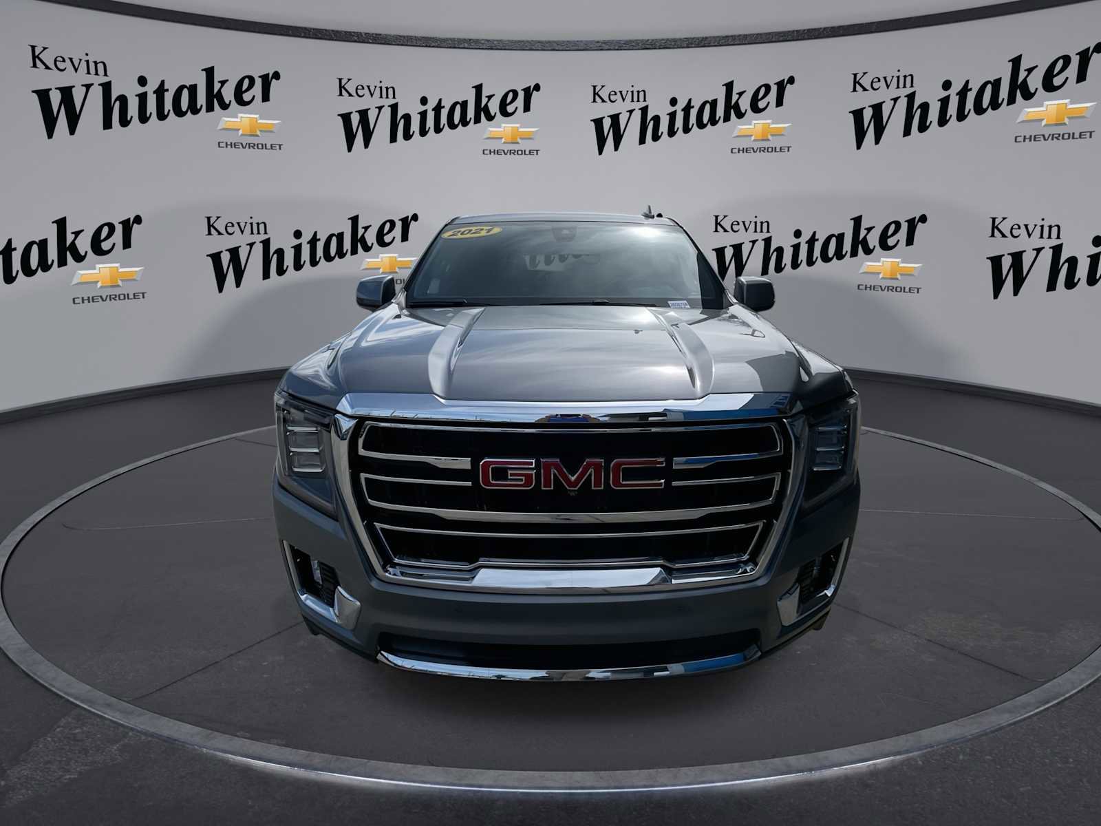 Used 2021 GMC Yukon SLT w/ SLT Luxury Plus Package image 3