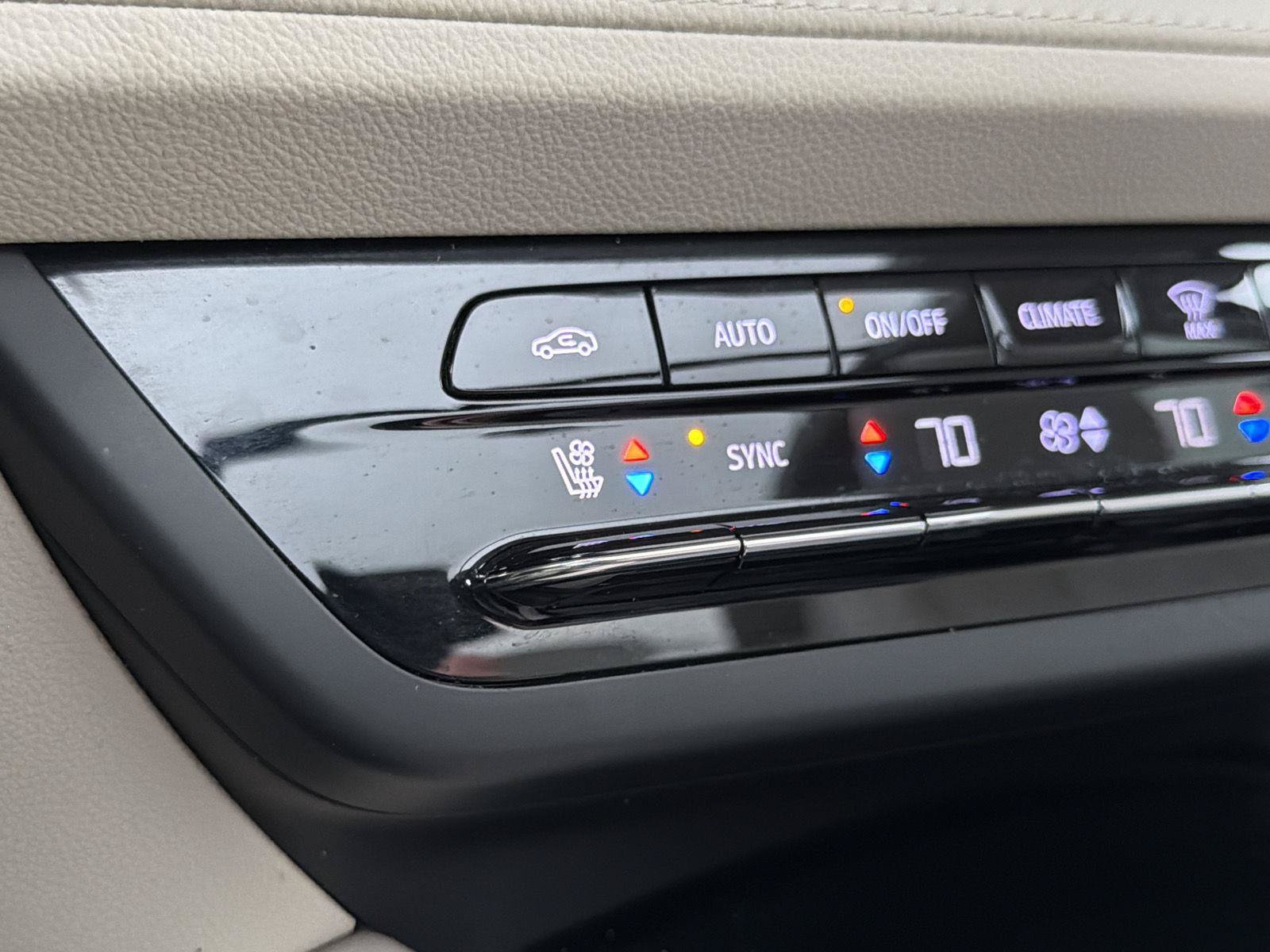Used 2023 Buick Envision Avenir AWD/4WD image 31