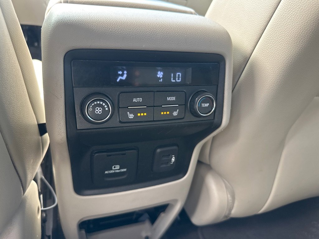 Used 2018 GMC Acadia Denali w/ LPO, Cargo Package image 23