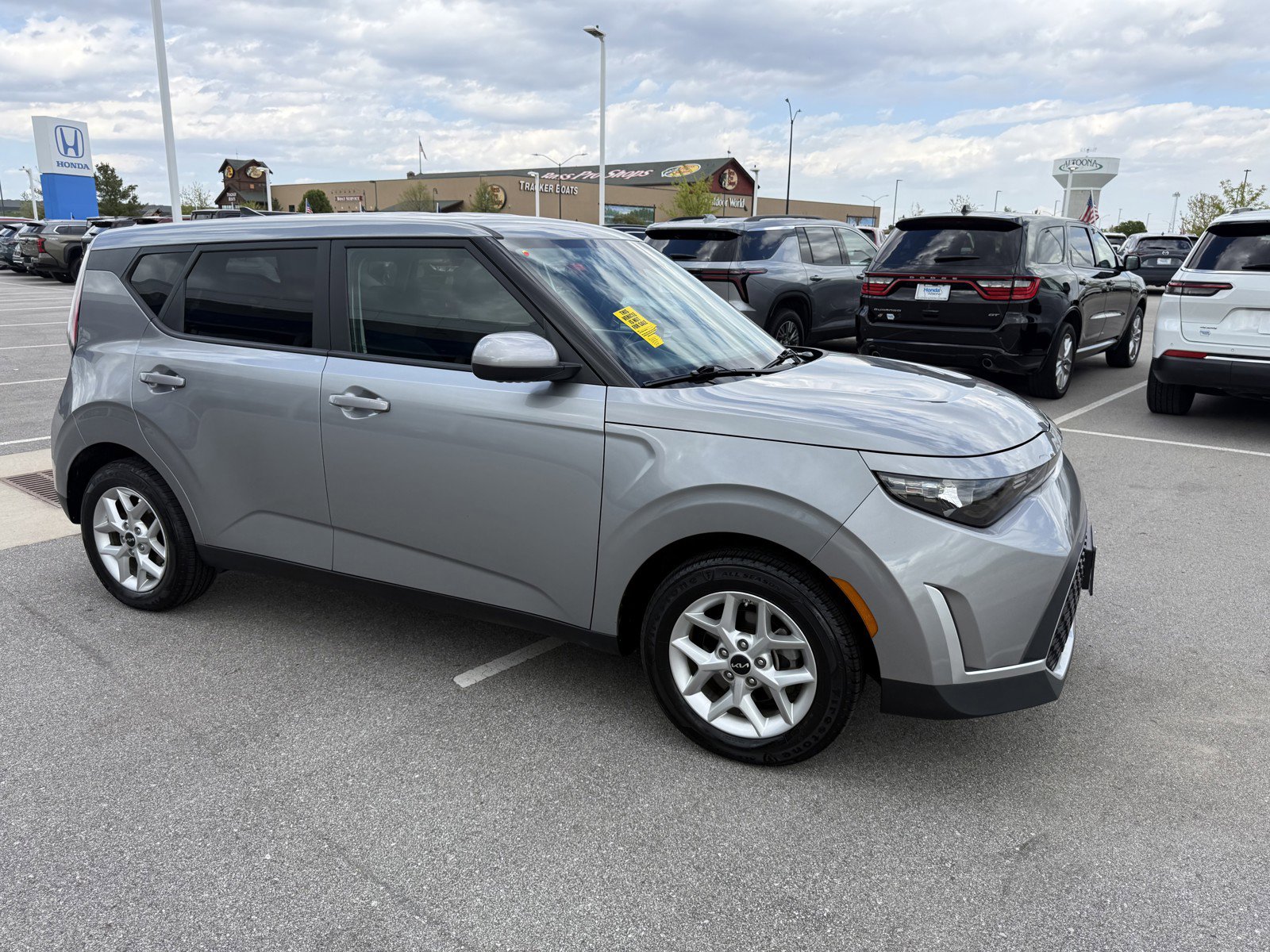 Used 2024 Kia Soul LX w/ Option Group 015 FWD image 10