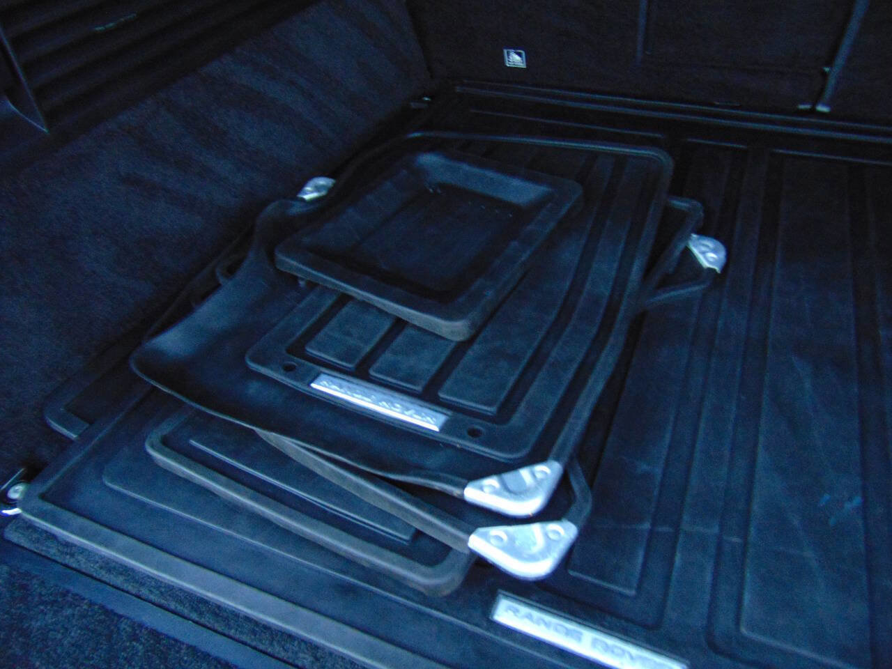 Used 2017 Land Rover Range Rover HSE image 48