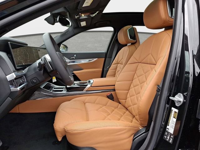 New 2026 BMW 740i xDrive w/ Premium Package image 11