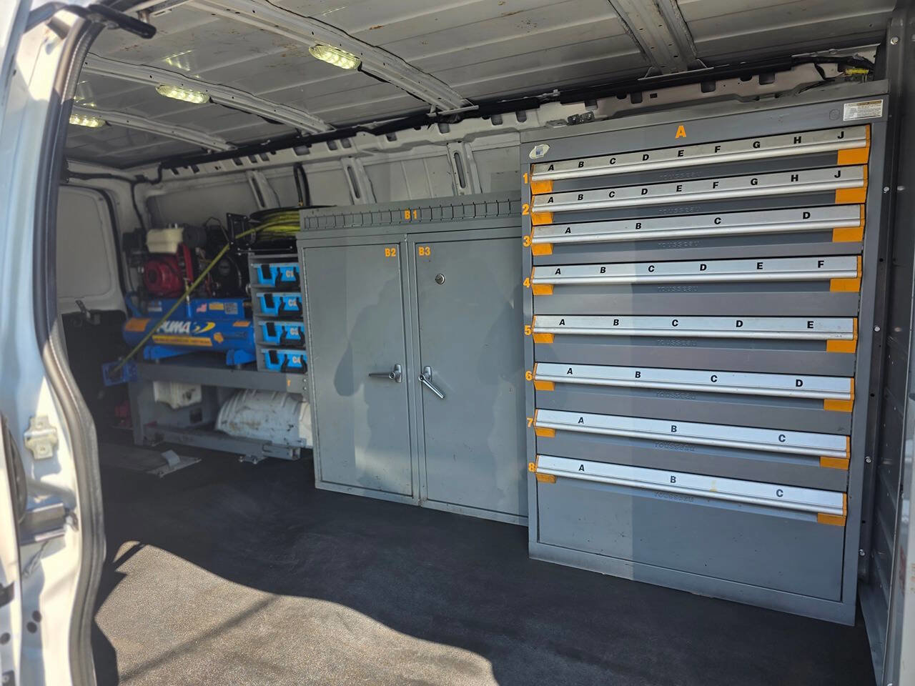 Used 2019 Chevrolet Express 3500 Extended w/ Driver Convenience Package RWD image 13