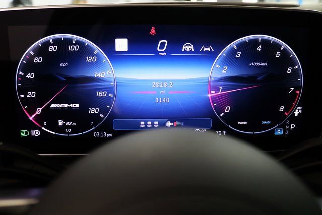 Used 2025 Mercedes-Benz GLC 43 AMG 4MATIC w/ Driver Assistance Package image 23