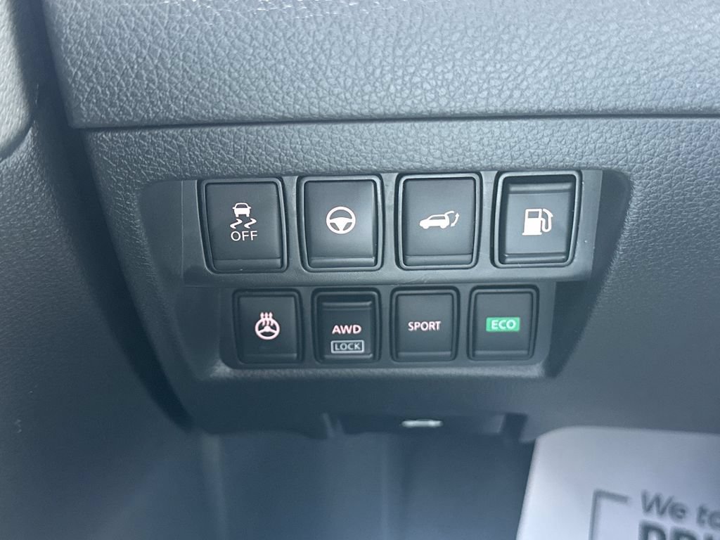 Used 2020 Nissan Rogue SL w/ Premium Package AWD/4WD image 32