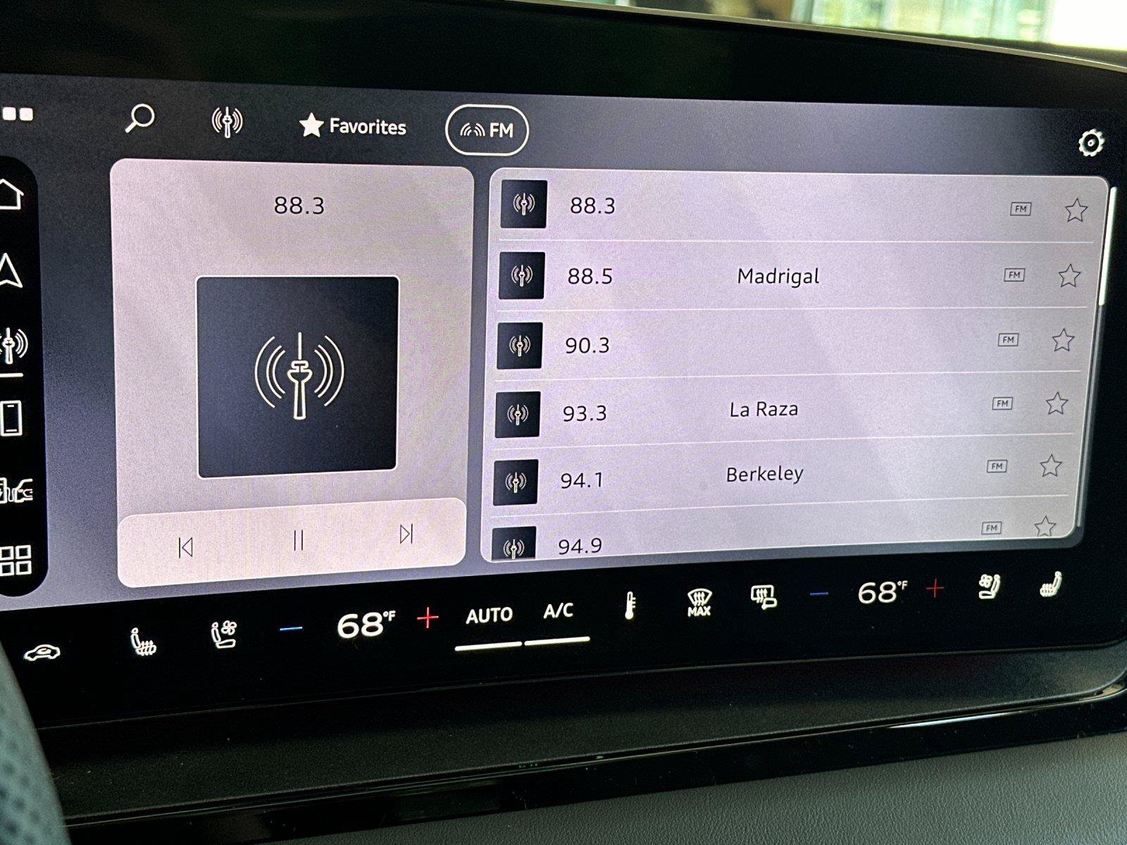 New 2027 Audi SQ6 e-tron Premium Plus AWD/4WD image 17
