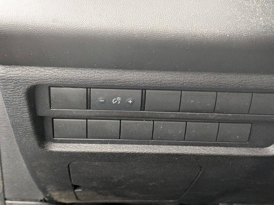 Used 2022 Mitsubishi Outlander ES image 16