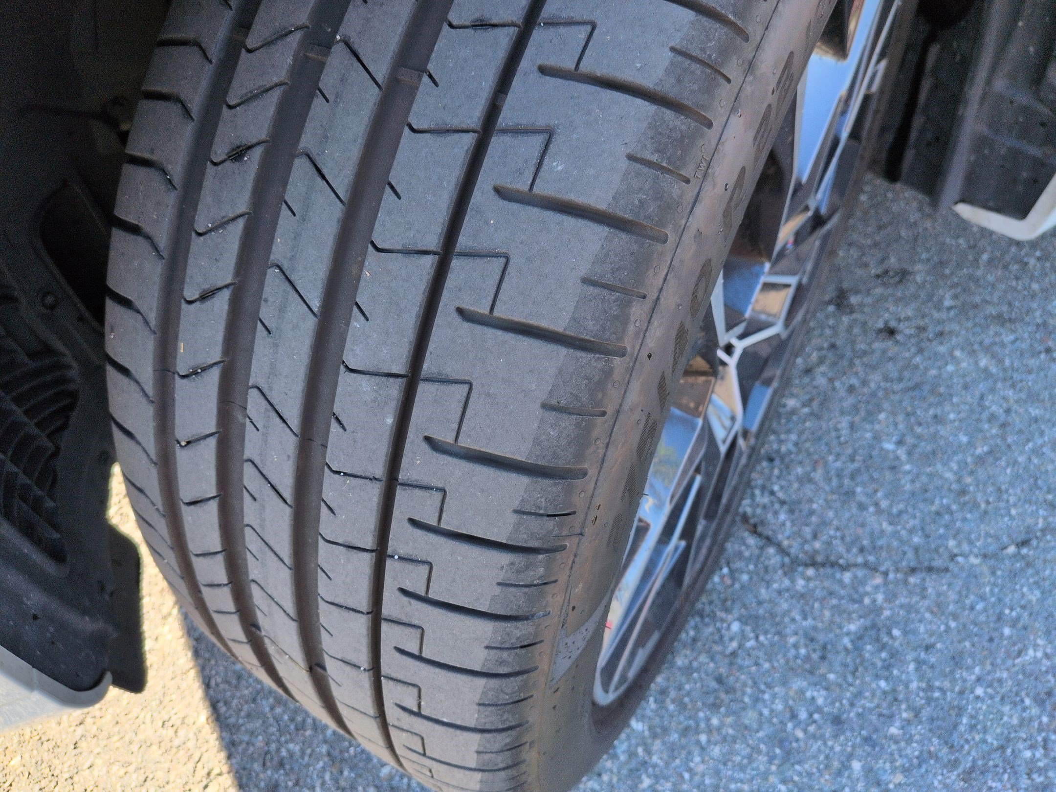 Certified 2024 BMW X7 xDrive40i w/ M Sport Package image 12