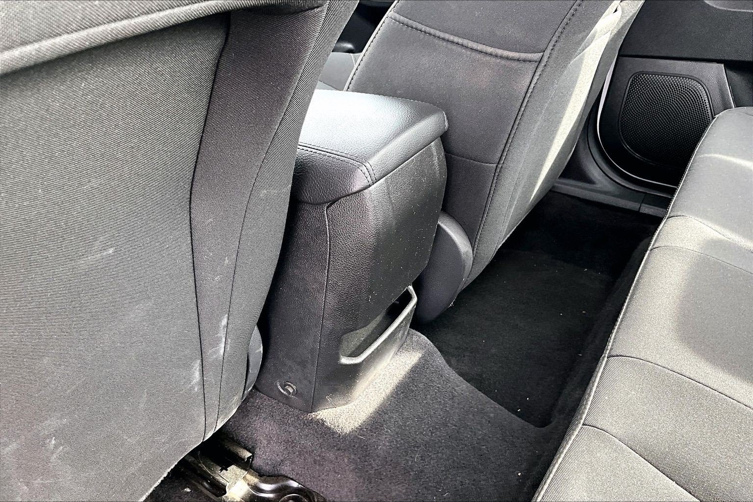 Used 2018 Ford Focus SE FWD image 22