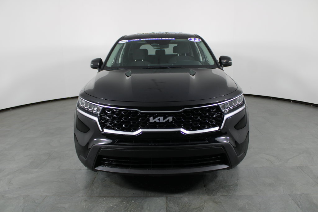 Used 2022 Kia Sorento LX FWD image 13