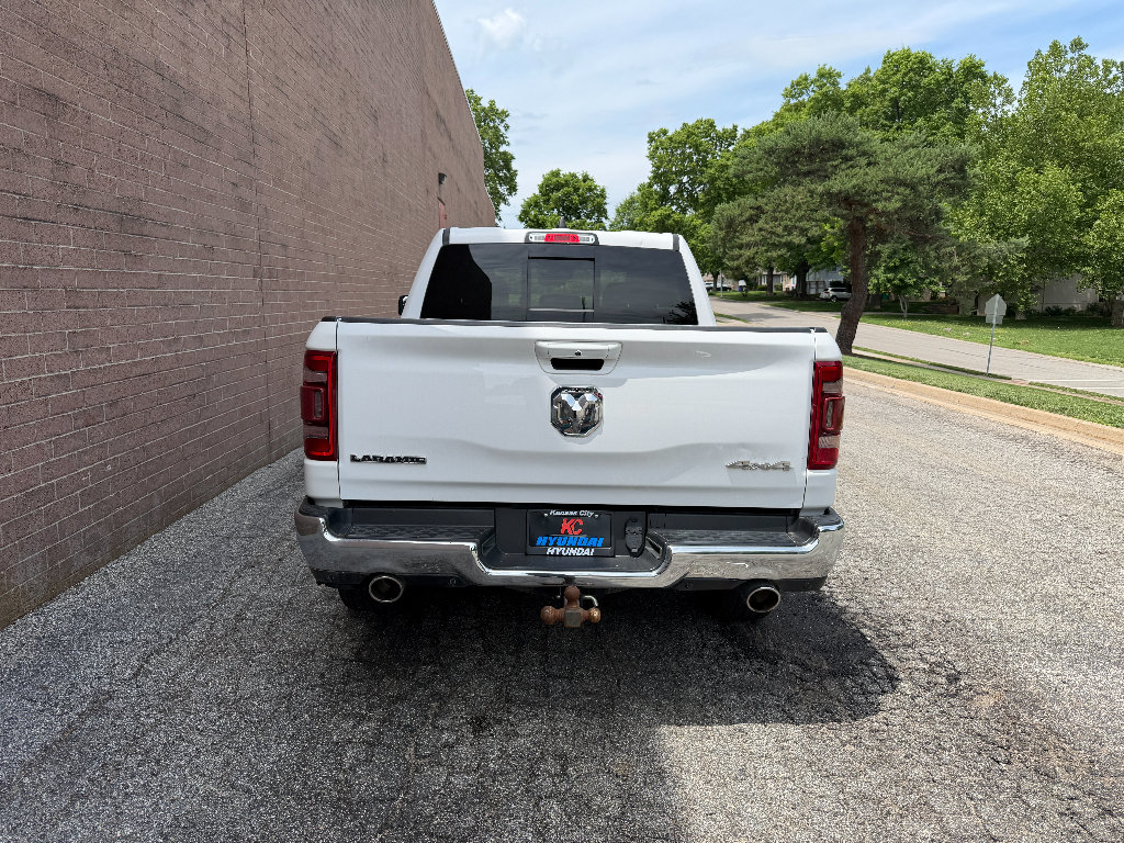 Used 2023 RAM 1500 Laramie AWD/4WD image 5