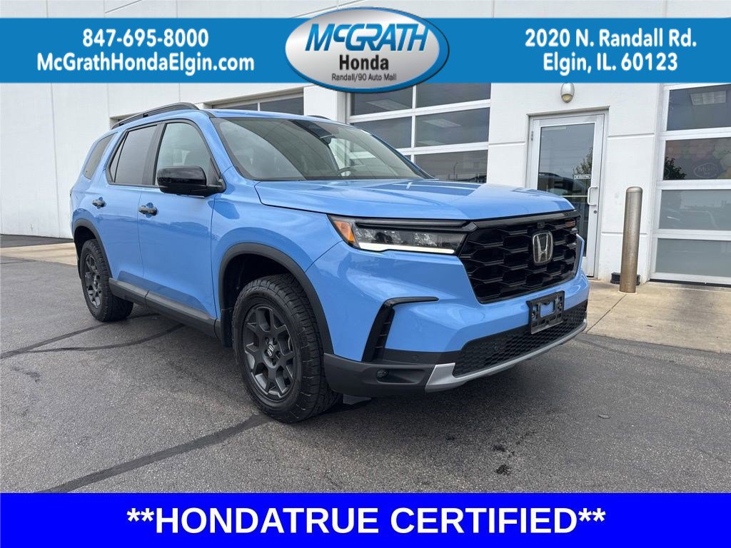 Used 2024 Honda Pilot TrailSport image 1