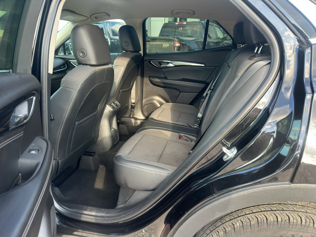 Used 2023 Buick Envision Preferred FWD image 7