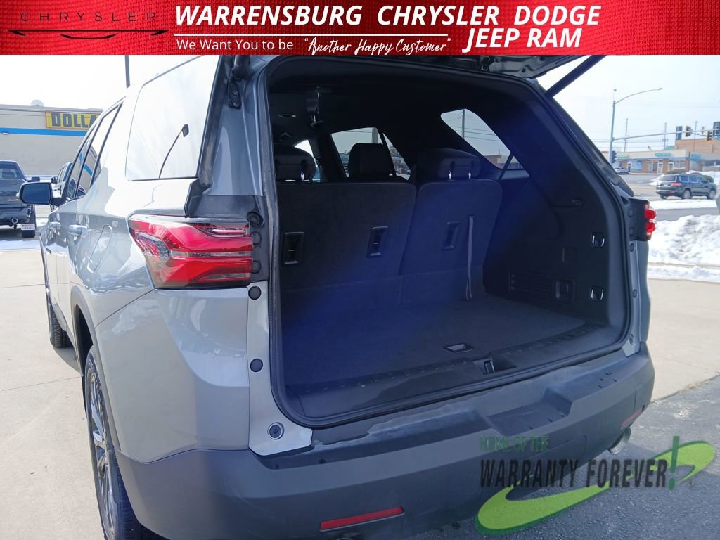 Used 2024 Chevrolet Traverse RS image 33
