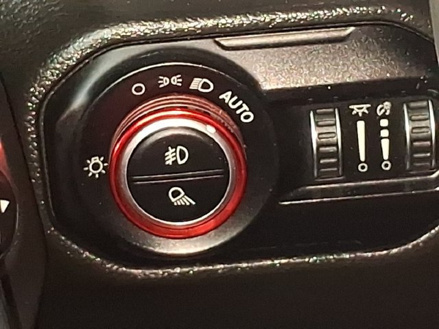 Used 2022 Jeep Gladiator Sport AWD/4WD image 36