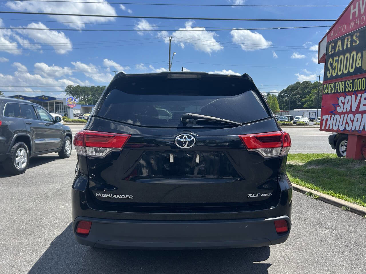 Used 2018 Toyota Highlander XLE image 6